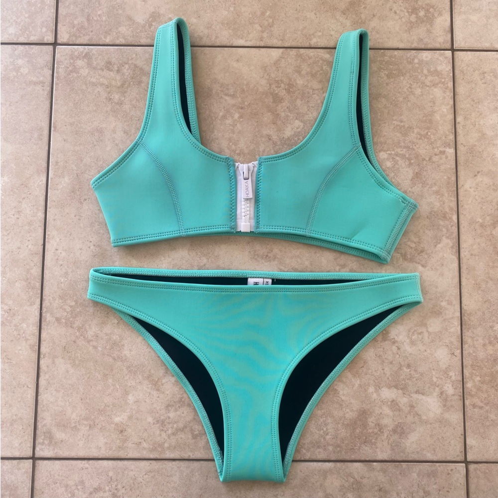 Hoaka Swimwear XS bikini set